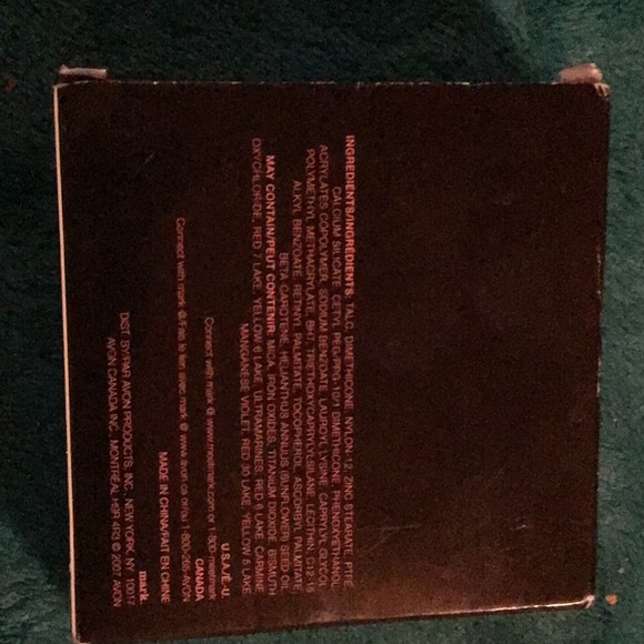 Avon mark bronzing pro bronzing powder mark bronze Color .38 oz - Picture 2 of 3